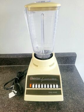 Vintage Osterizer Galaxie Touch-N-Blend Blender Model 8300 - Plastic Jar